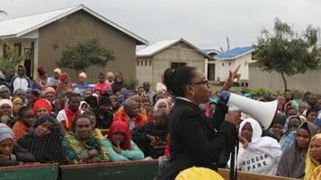 CHALLENGES OF CARRYING COMMUNITY DIALOGUE N
